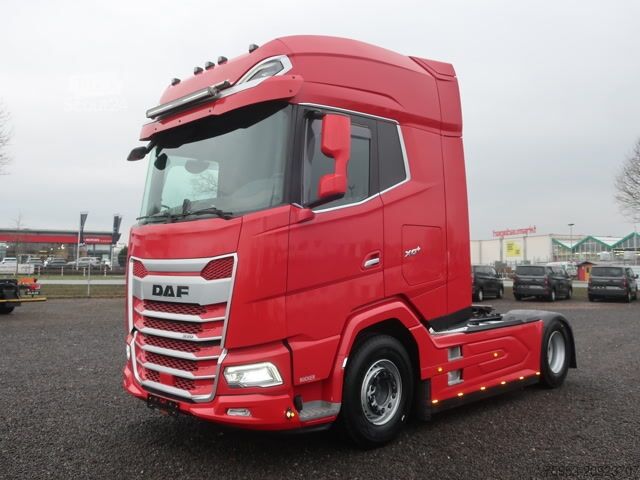 Standardni vlačilec DAF XG+ 530 FT 4x2 VExec Standklima Intarder