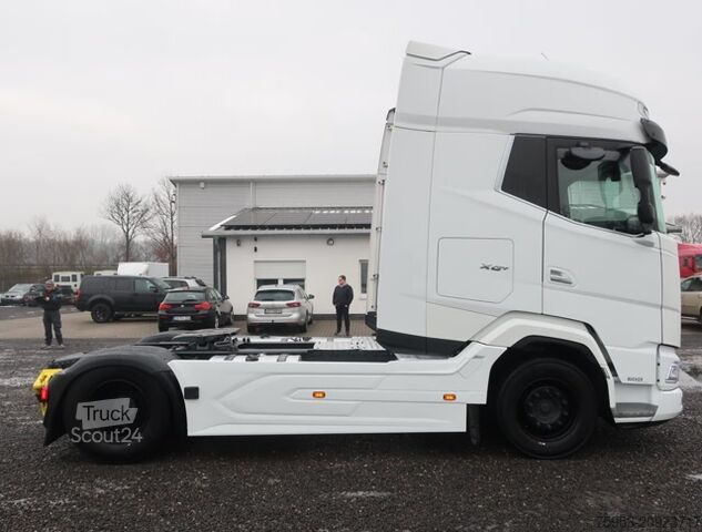 Standardni vlačilec DAF XG+ 530 FT Intarder LED Navi Standklima