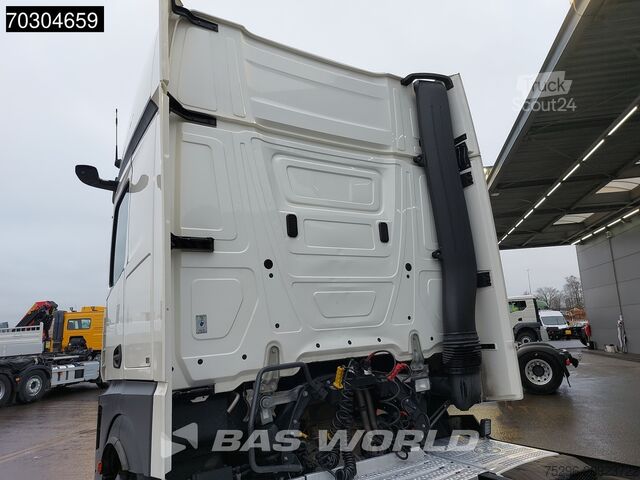 Standard-SZM Mercedes Actros 1845 4X2 GigaSpace Retarder MirrorCam Na...