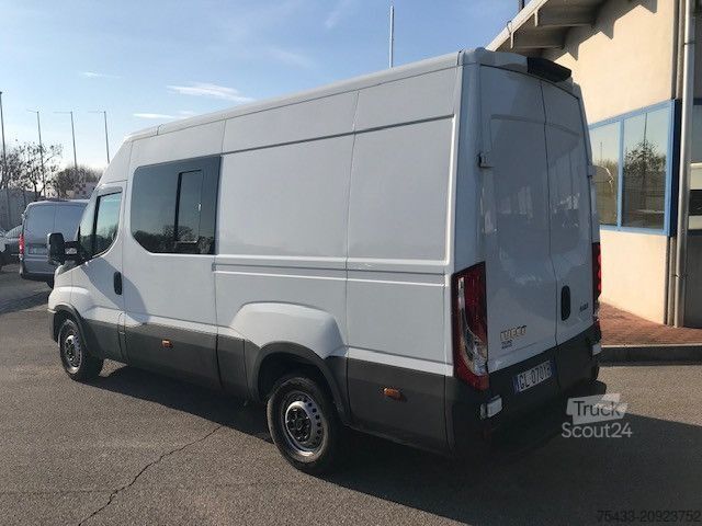 Dobozos furgon IVECO DAILY 35S14 V - 7 POSTI