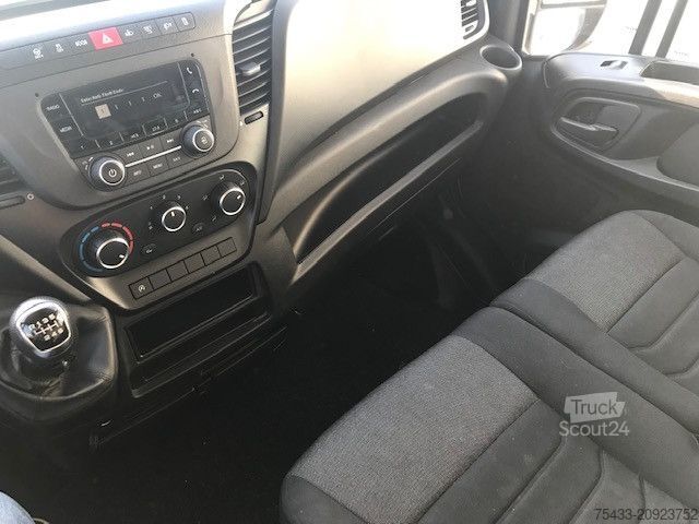 Dobozos furgon IVECO DAILY 35S14 V - 7 POSTI