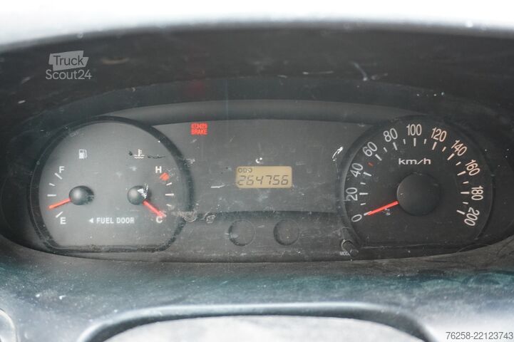 Umpikorja-auto Hyundai H 200 2.5 TCI 100PK L2 - Imperiaal - Trekhaak -...