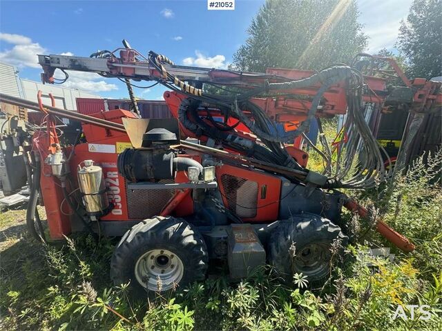 Maszyna do wiercenia w ziemi Sandvik DC302R drilling rig