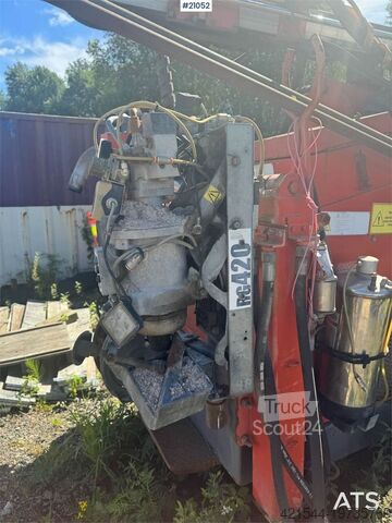 Maszyna do wiercenia w ziemi Sandvik DC302R drilling rig