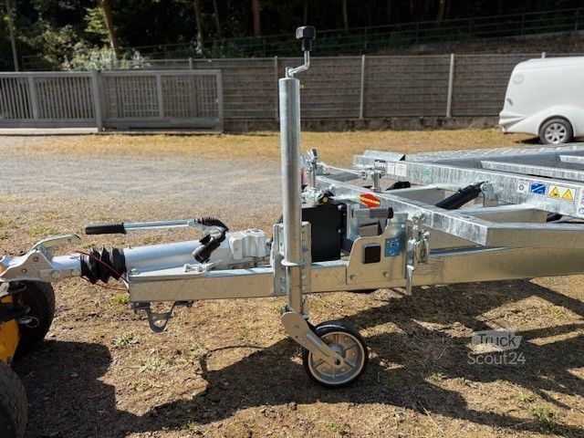 Autotransporter Anhänger BÖCKMANN AH 4321/35 - hydraulisch kippbar mit Seilwinde