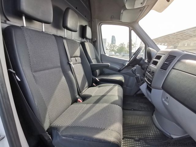 Dodávka s vysokou střechou MERCEDES-BENZ Sprinter 211CDI L2H2