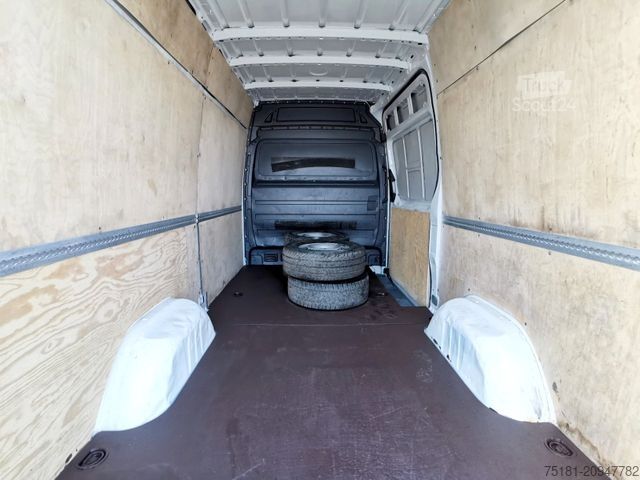 Dodávka s vysokou střechou MERCEDES-BENZ Sprinter 211CDI L2H2