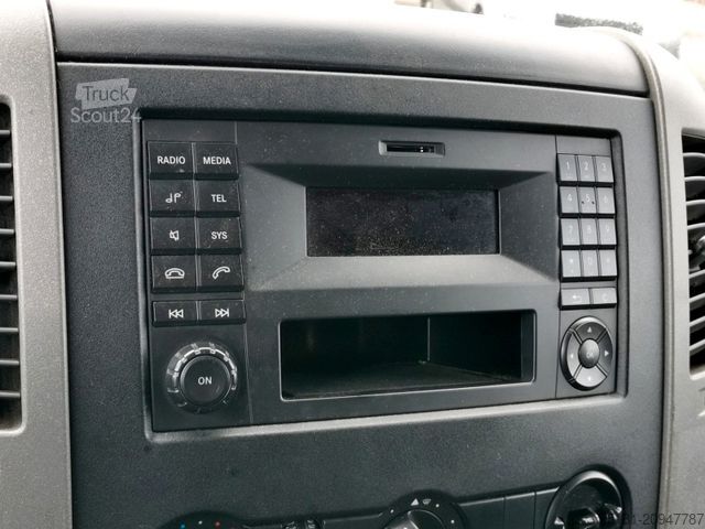 Dubă cu caroserie tip cutie MERCEDES-BENZ Sprinter 513CDI KOFFER 8PAL/ LBW/ BIS 3,5T