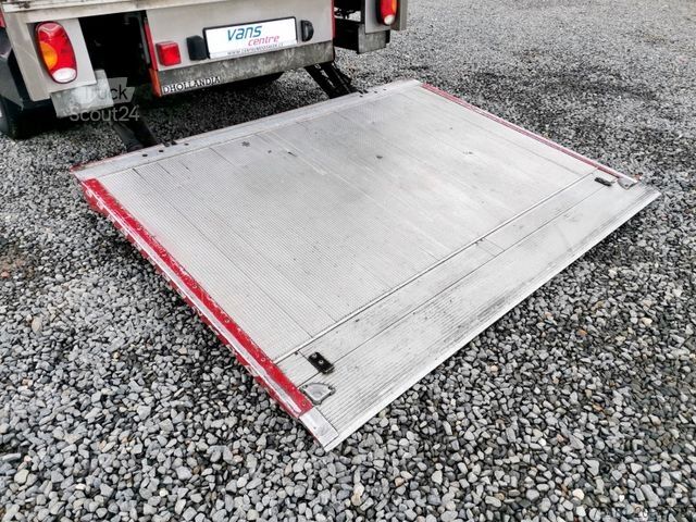 Dubă cu caroserie tip cutie MERCEDES-BENZ Sprinter 513CDI KOFFER 8PAL/ LBW/ BIS 3,5T