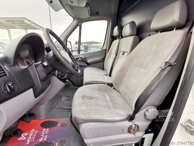 Furgon z wysokim dachem VOLKSWAGEN Crafter 2.5TDI/80KW MAXI/ KLIMA/ NAVI