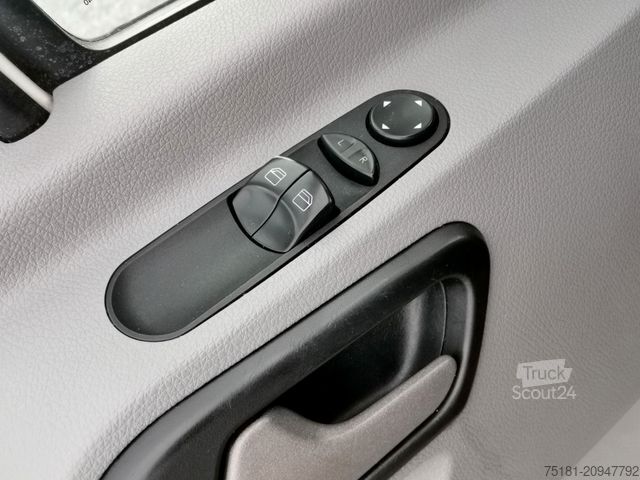 Furgon z wysokim dachem VOLKSWAGEN Crafter 2.5TDI/80KW MAXI/ KLIMA/ NAVI