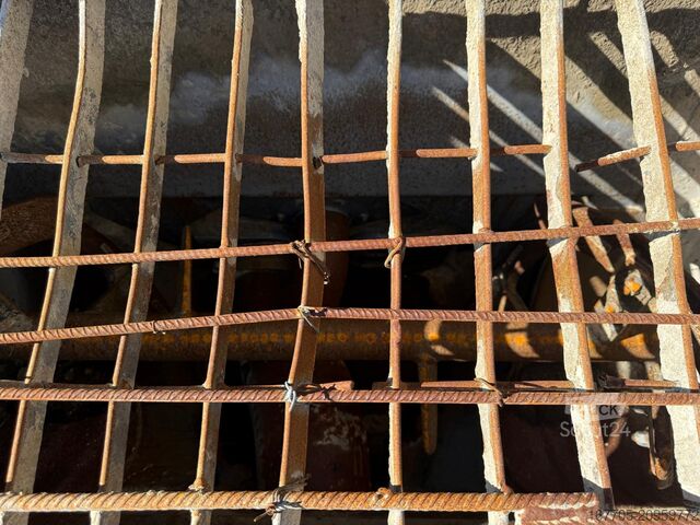 φορτηγό αντλίας σκυροδέματος Iveco Magirus 330