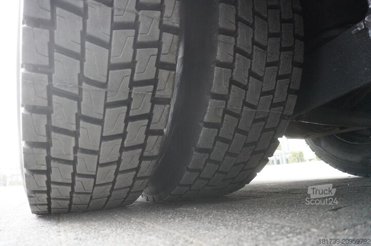 Graudu pašizgāzējs Mercedes-Benz Actros 3563 8x4 / Tipper for grain 20 t