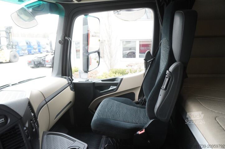 Graudu pašizgāzējs Mercedes-Benz Actros 3563 8x4 / Tipper for grain 20 t