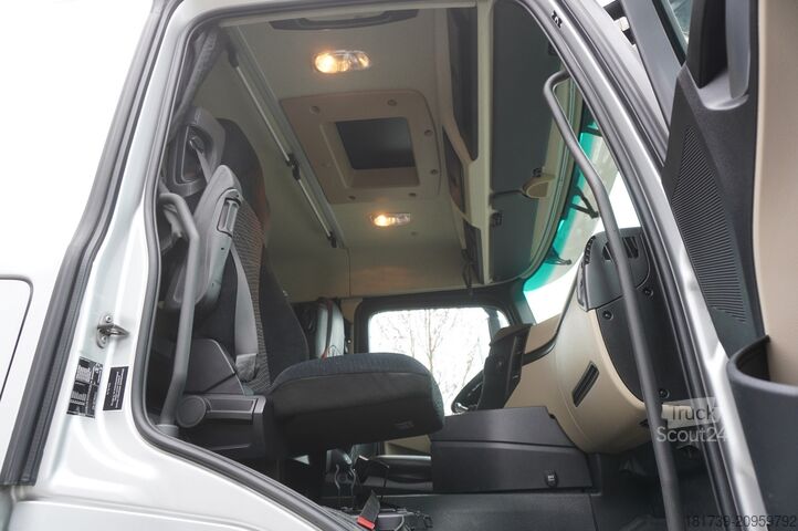 Graudu pašizgāzējs Mercedes-Benz Actros 3563 8x4 / Tipper for grain 20 t