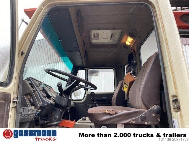 LKW mit Pritsche (offen) Mercedes-Benz 2635 6x4, V8, Heckkran Palfinger PK 28000, Funk,