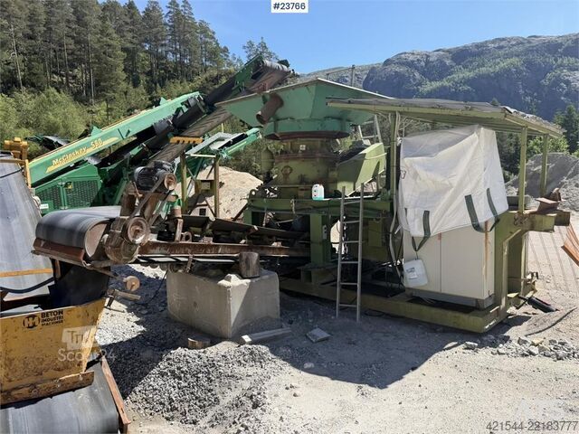 Screeningsanlegg McCloskey S80 screening plant with Svedala Arbrå cone crushe