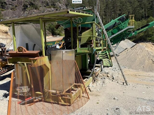 Screeningsanlegg McCloskey S80 screening plant with Svedala Arbrå cone crushe