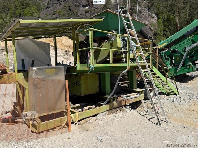 Screeningsanlegg McCloskey S80 screening plant with Svedala Arbrå cone crushe
