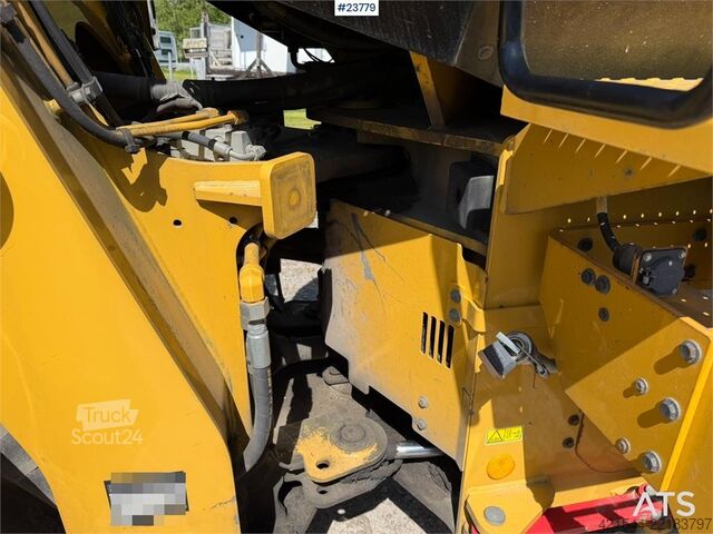 Radlader CAT 930 M wheel loader with bucket