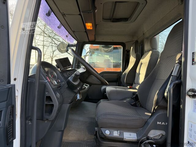 Camion benne MAN TGL 12.240 Haken