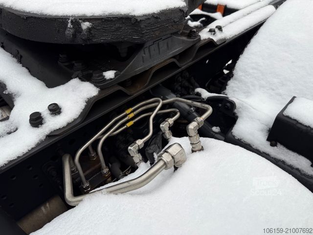 Tracteur routier standard IVECO AS 440 ST 460 PS LNG - Retarder  ACC Leder