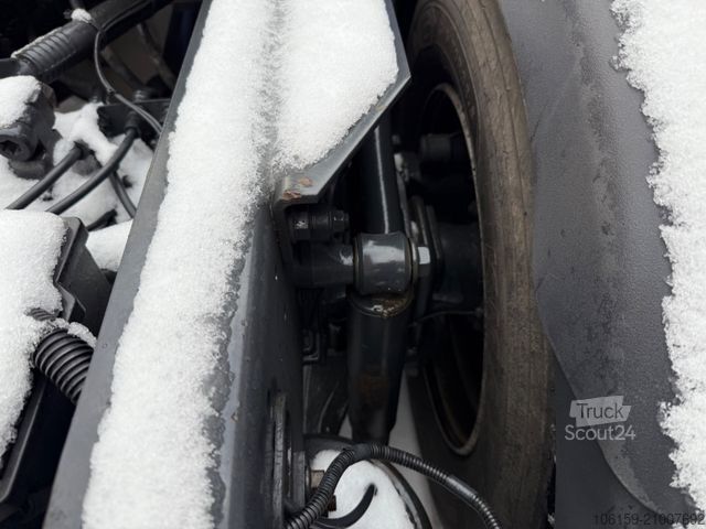 Tracteur routier standard IVECO AS 440 ST 460 PS LNG - Retarder  ACC Leder