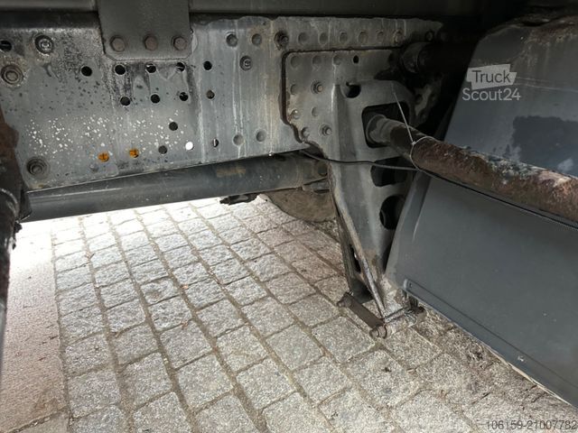 Камион платформа с брезент MAN TGA 18.350 Hydro 4x4 /4.000L Wassertank + Kompr.