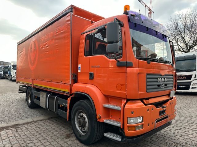 Камион платформа с брезент MAN TGA 18.350 Hydro 4x4 /4.000L Wassertank + Kompr.