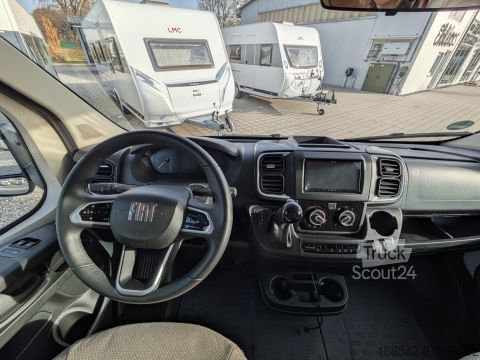 Capucine LMC Tourer A 690 G 140PS/Autom/Isofix/Markise/Fahrradträger
