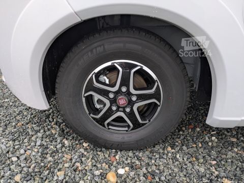 Integrerad husbil Eura Mobil Integra 760 EF 180PS/Autom/Navi/Markise/Lithium