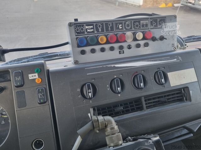 Fourgon personnalisé Mercedes-Benz -1124 F 4 x 2