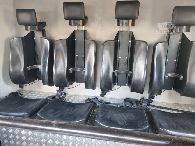 Fourgon personnalisé Mercedes-Benz -1124 F 4 x 2