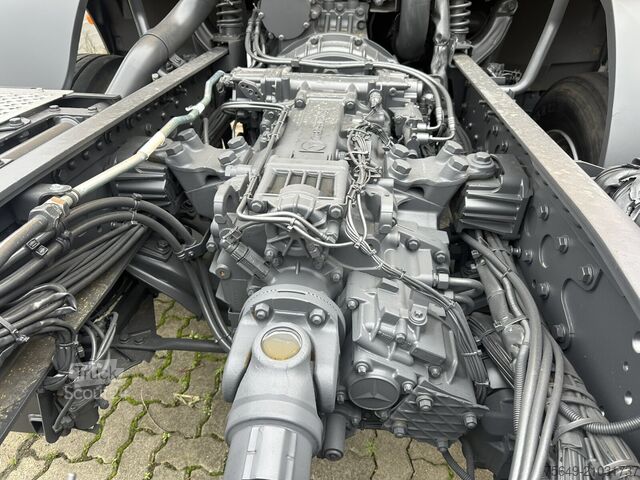 Lastbilchassi Mercedes-Benz Axor 2629 K 6x4 Axor 2629 K 6x4, PTO, Steel, Manual, 6-Zylinder