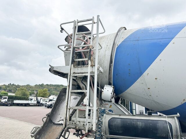 Centrale à béton mobile Mercedes-Benz Arocs 3251 8x4/4 Arocs 3251 8x4/4, Betonmischer Liebherr ca. 9m³