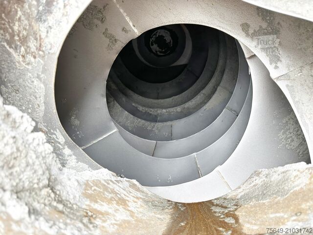 Centrale à béton mobile Mercedes-Benz Arocs 3251 8x4/4 Arocs 3251 8x4/4, Betonmischer Liebherr ca. 9m³