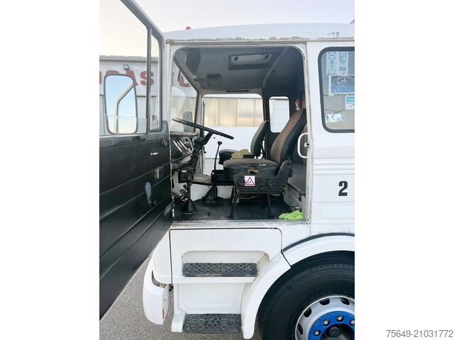 Camion à usage spécial Mercedes-Benz 1923 4x2 1923 4x2