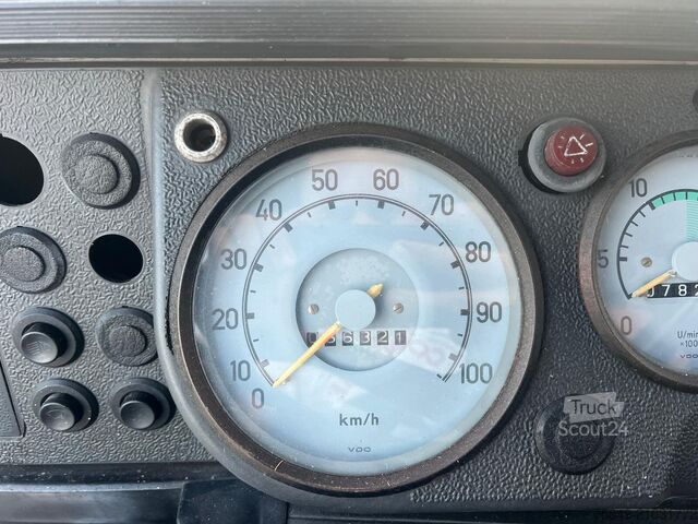 Camion à usage spécial Mercedes-Benz 1923 4x2 1923 4x2