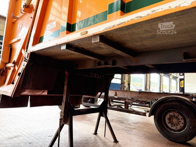 Spezial-LKW  Medium X2c21 mit Zöller Schüttung Medium X2c21 mit Zöller Schüttung