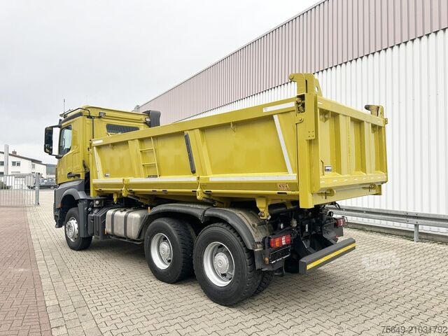 Camion-benne tricar Mercedes-Benz Arocs 3363 K 6x4 Arocs 3363 K 6x4, Grounder, Turbo-Retarder-Kupplung, Bordmatik