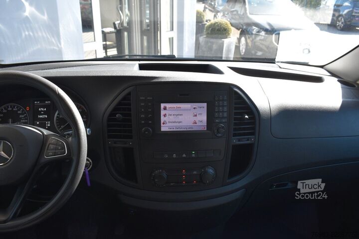 Микробус MERCEDES-BENZ Vito Tourer 116 CDI/BT RWD lang Pro 9 Sitzer AHK