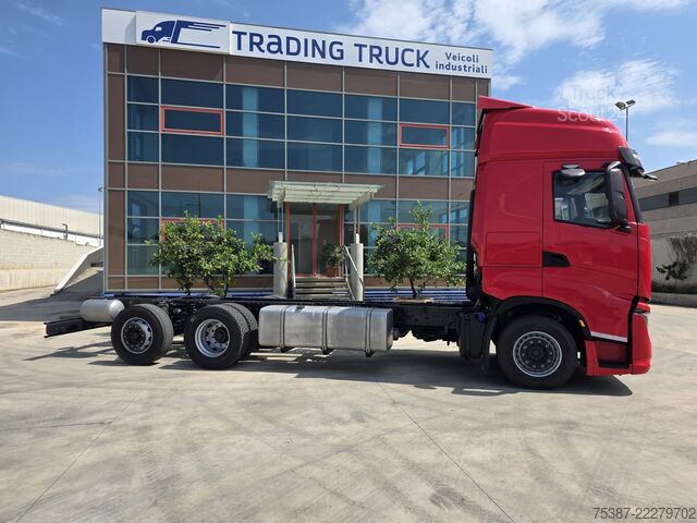 шаси на камион IVECO 260S51