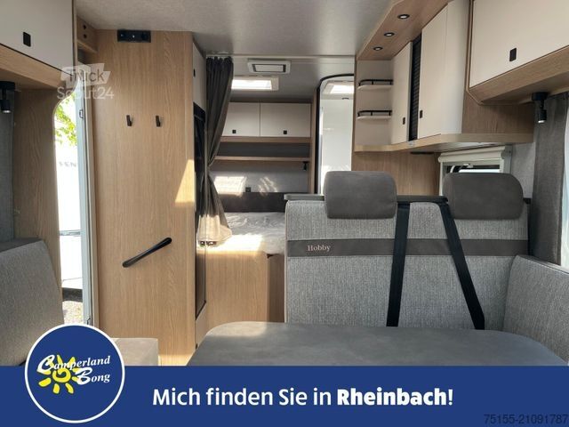 Ημιενσωματωμένο αυτοκινούμενο τροχόσπιτο HOBBY OnTour T 700 F