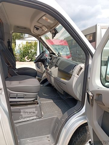 Autocaravana PÖSSL WIN 2,160 PS,Klim Automatik,Luftfahrw.2,5toKuppl