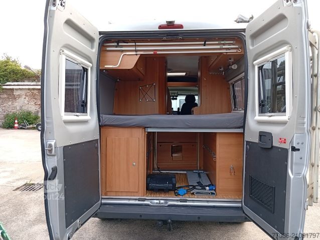 Autocaravana PÖSSL WIN 2,160 PS,Klim Automatik,Luftfahrw.2,5toKuppl