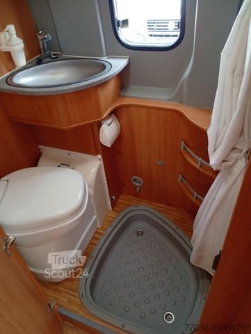 Autocaravana PÖSSL WIN 2,160 PS,Klim Automatik,Luftfahrw.2,5toKuppl