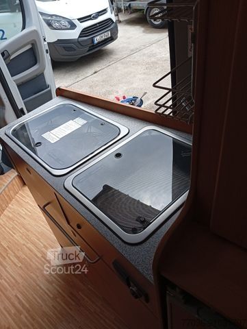 Autocaravana PÖSSL WIN 2,160 PS,Klim Automatik,Luftfahrw.2,5toKuppl