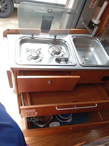 Autocaravana PÖSSL WIN 2,160 PS,Klim Automatik,Luftfahrw.2,5toKuppl