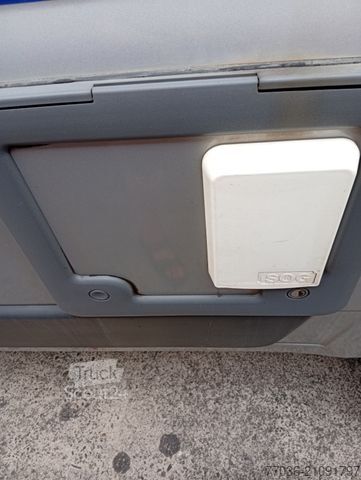 Autocaravana PÖSSL WIN 2,160 PS,Klim Automatik,Luftfahrw.2,5toKuppl