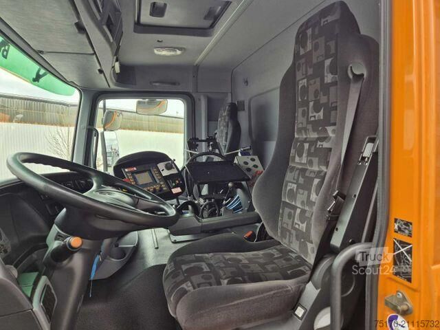 Kehrmaschine Mercedes-Benz Actros 2032 A 4x4 Bucher STKF 9500 Airport 30x